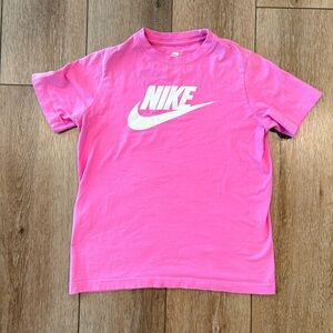 Girls pink Nike tee size medium